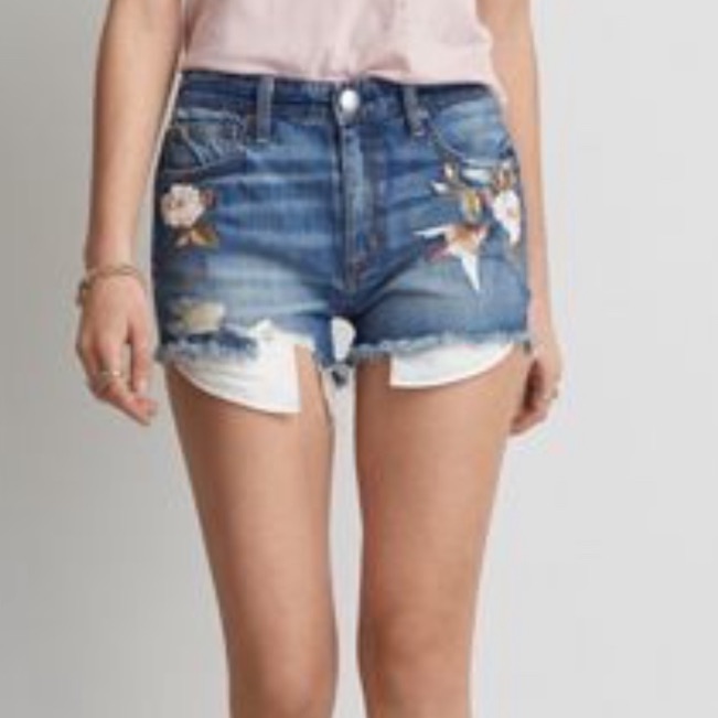 American Eagle Denim Cutoff Shorts Embroidered 2 Boho Feminine Jorts